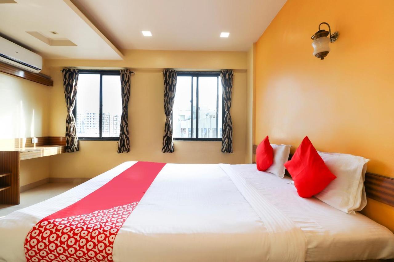 Oyo 10679 Hotel Nanashree Executive Vagholi Exteriér fotografie