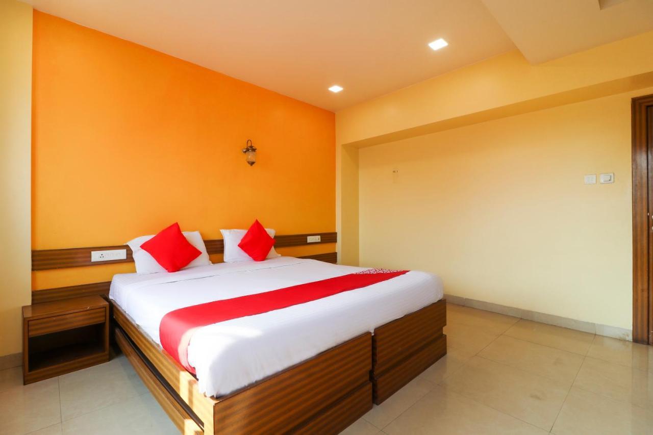 Oyo 10679 Hotel Nanashree Executive Vagholi Exteriér fotografie